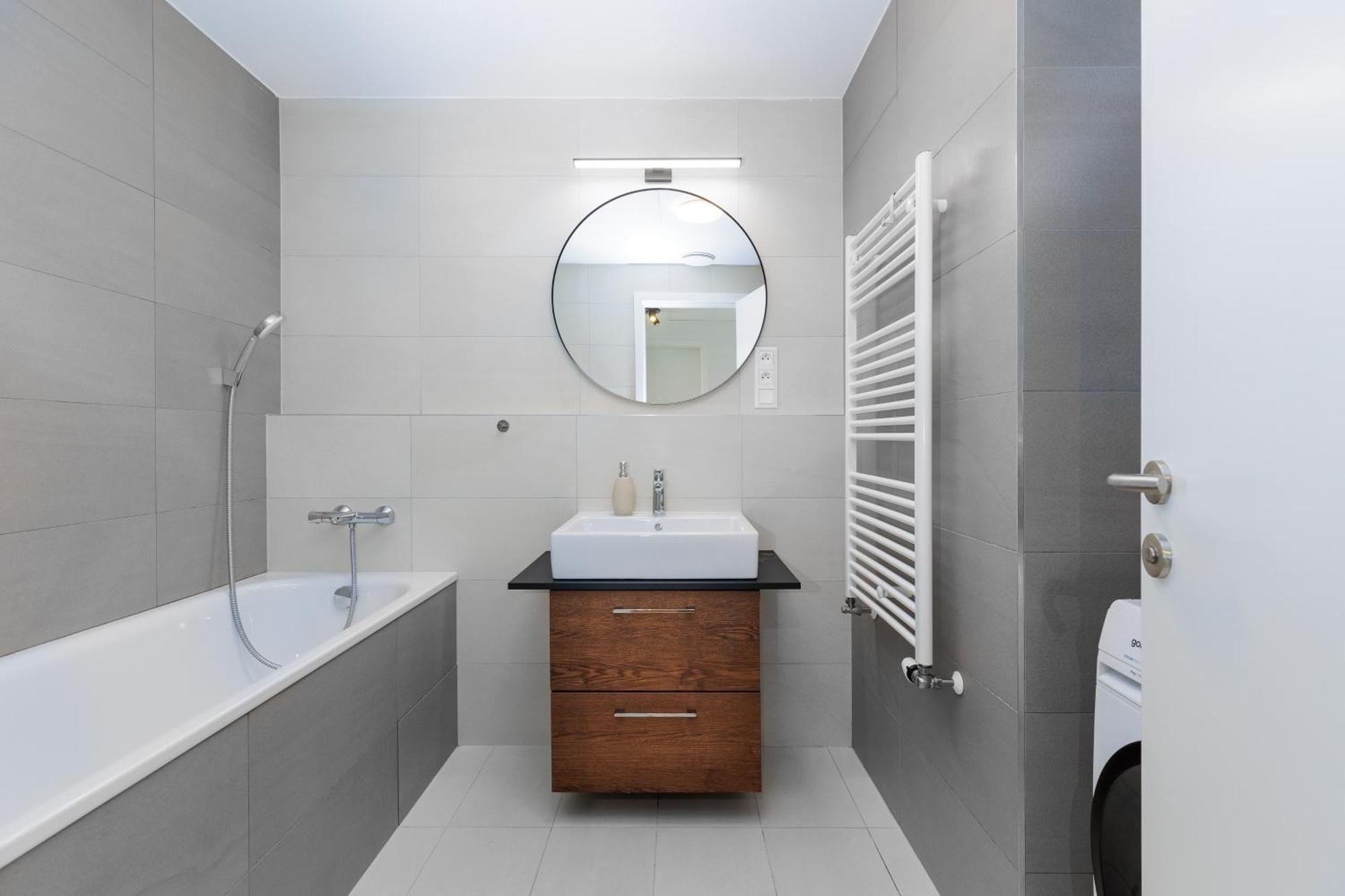 Sky Park 1 - Luxurious #Instaworthy Apartment In Downtown City Center With Included Parking, Best Address In Town Братислава Экстерьер фото