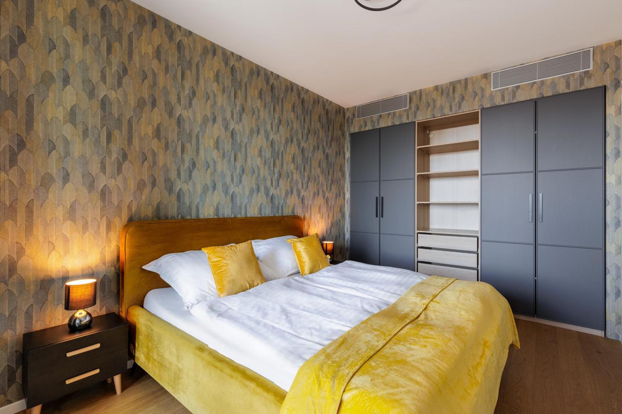 Sky Park 1 - Luxurious #Instaworthy Apartment In Downtown City Center With Included Parking, Best Address In Town Братислава Экстерьер фото